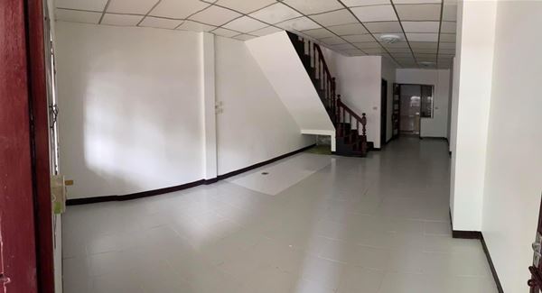 ขายทาวน์เฮาส์ 2ชั้น หมู่บ้านพงษ์ศิริชัย1 เนื้อที่ 16 ตารางวา 2 ห้องนอน 2 ห้องน้ำ